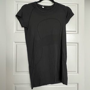 Lululemon Black Short Sleeve Shirt